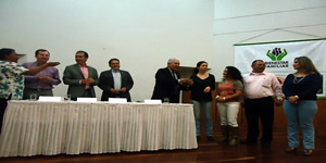 La UNAD, entrega cédulas de Ciudadanía Digital a servidores del Instituto Colombiano de Bienestar Familiar ICBF, Regional Antioquia
