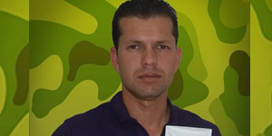 Reconocimiento a estudiante por su labor social