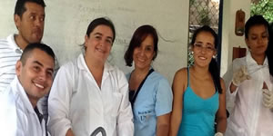 Taller de primeros auxilios en heridas y suturas en el CEAD la Dorada