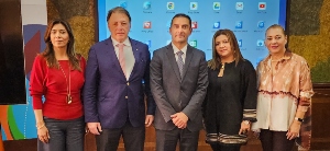 La UNAD recibe al Director de la UNESCO para presentarle su modelo educativo innovador y su impacto social en Colombia