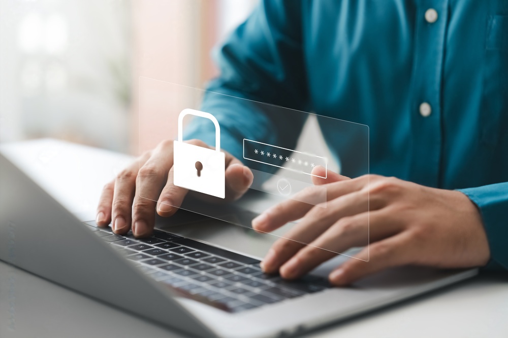 ¿Por qué los expertos en seguridad advierten sobre el aumento de ataques cibernéticos debido al uso de contraseñas débiles? 