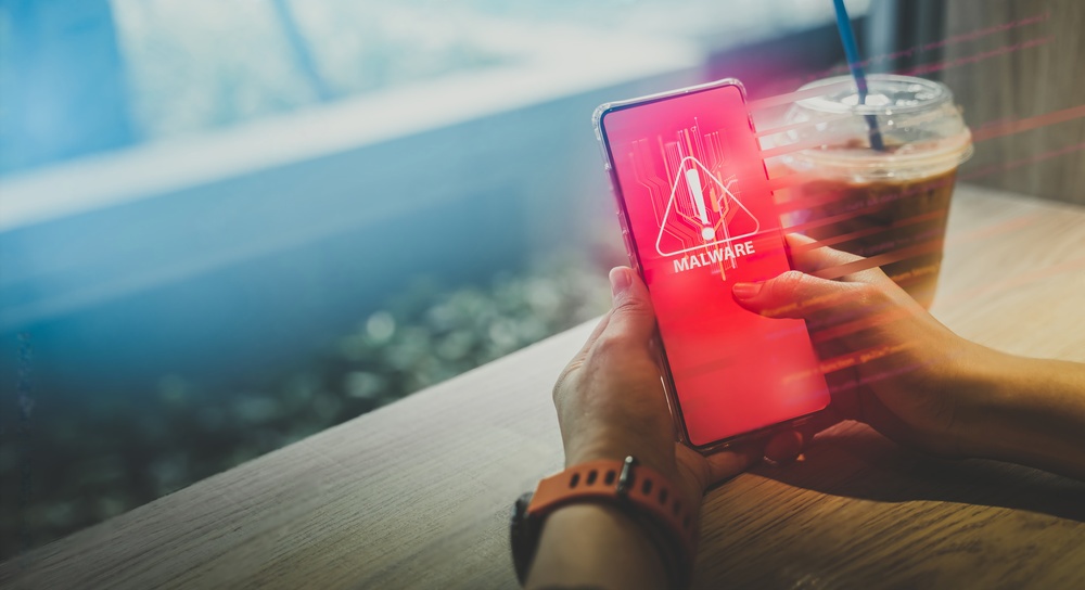 ¿Por qué los expertos en ciberseguridad advierten sobre el aumento de ataques de malware y la importancia de mantener el software antivirus actualizado? 