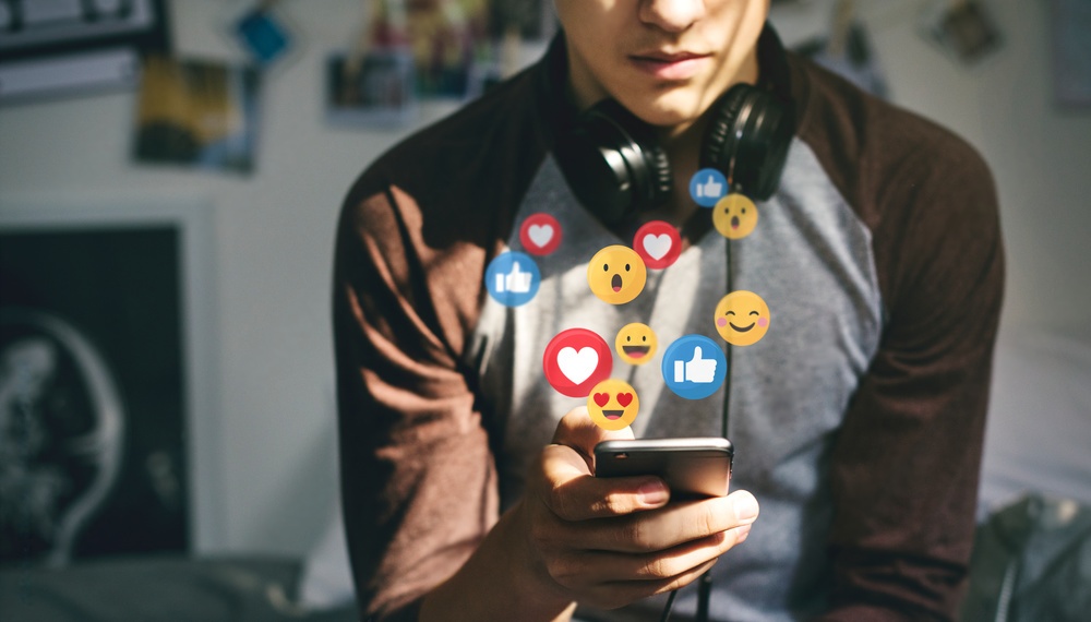 Consejos de seguridad para proteger a niños y adolescentes en redes sociales: monitorea la actividad y educa sobre peligros en línea