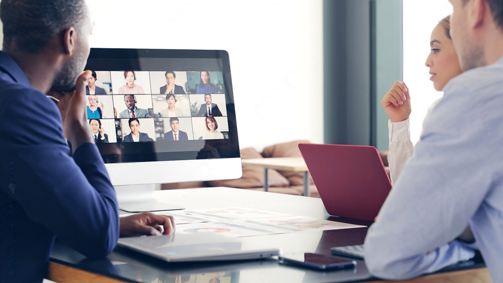 Consejos para una videollamada segura: evita compartir enlaces en redes sociales públicas