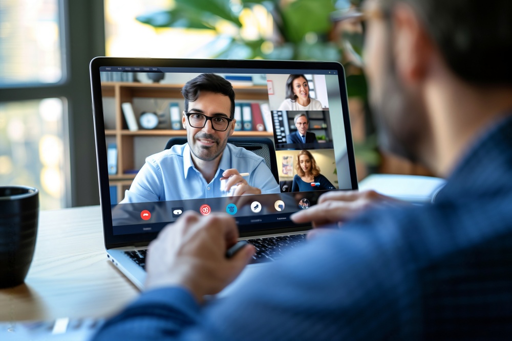 ¿Cuáles son los riesgos de seguridad en las videollamadas según los expertos en ciberseguridad y qué plataformas recomiendan para mantenerse seguros? 