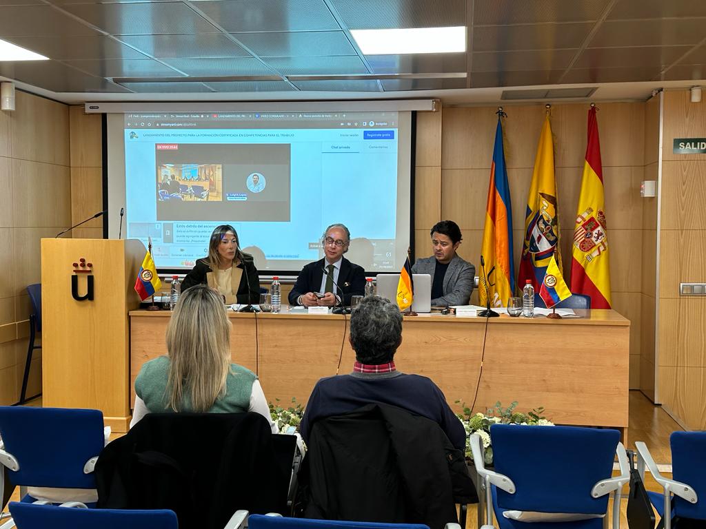 31102023 IMAGEN ACTO PRESENTACIÓN CURSOS FORMACIÓN CONSULADO UNAD 1