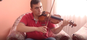 Daniel, el próximo maestro de música que demuestra que cuando se tienen metas no existen límites
