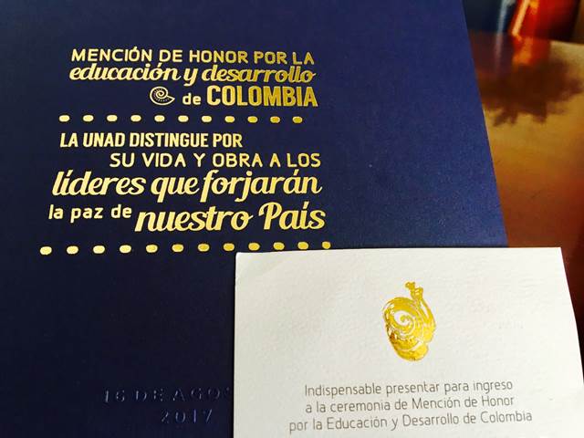 invitación mención de honor