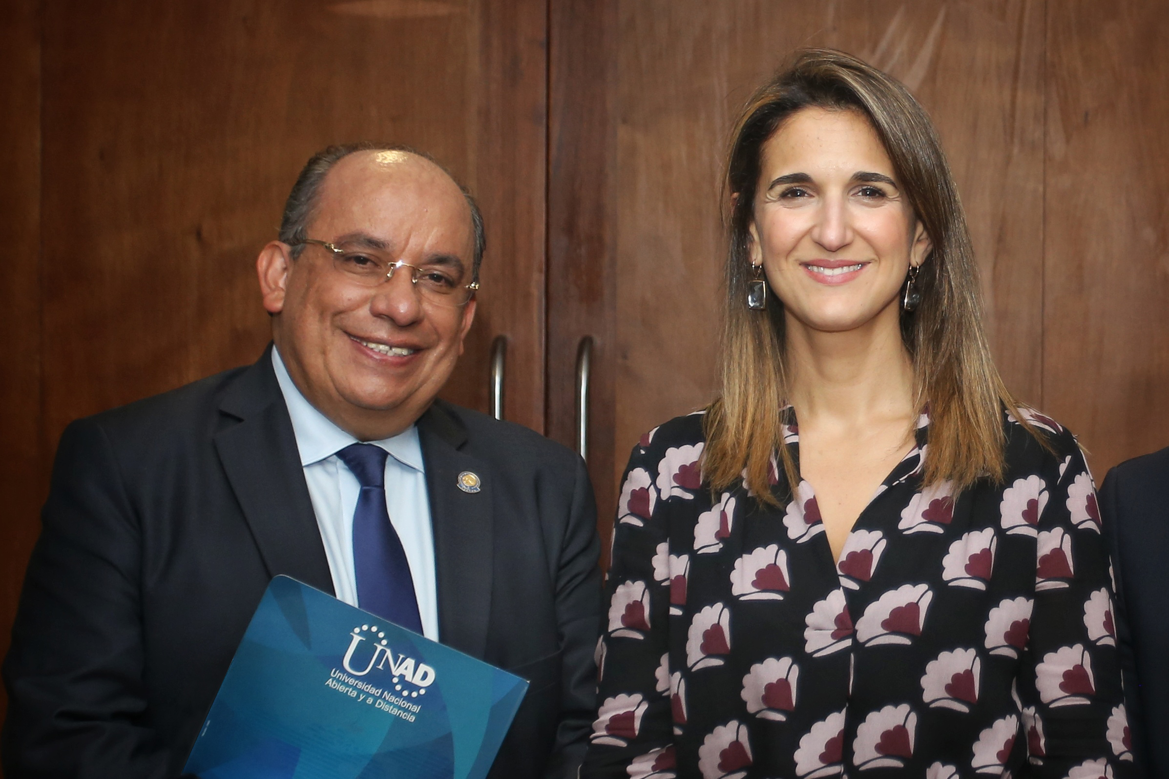 Fructífero encuentro entre la Ministra de Educación y el Rector de la UNAD