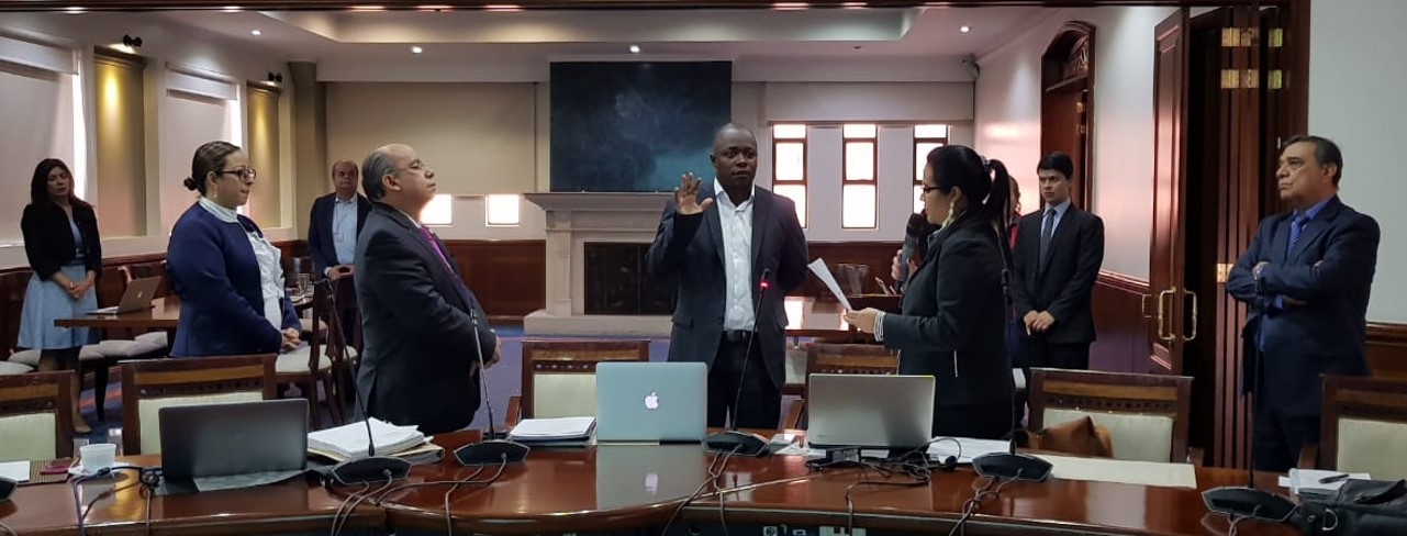 Jorge Quinto, se posesiona como representante de los egresados Unadistas 
