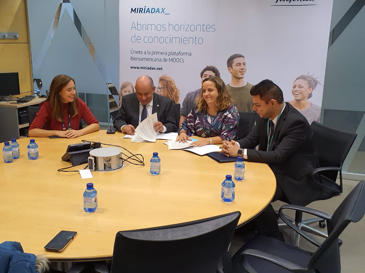 Firma MiriadaX 1 1