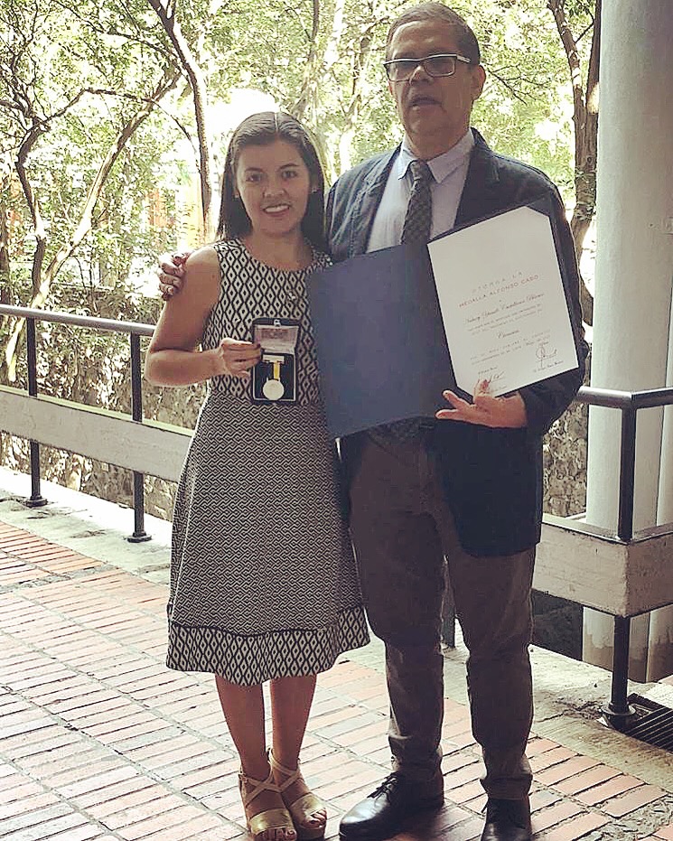 Docente de la UNAD fue exaltada con la medalla al mérito de la excelencia por la UNAM de México
