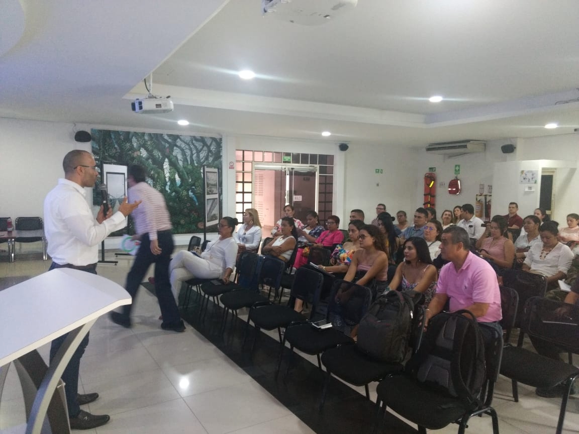 1 Director UNAD Presentando Nodo de Emprendimiento como Co director de la RUAM