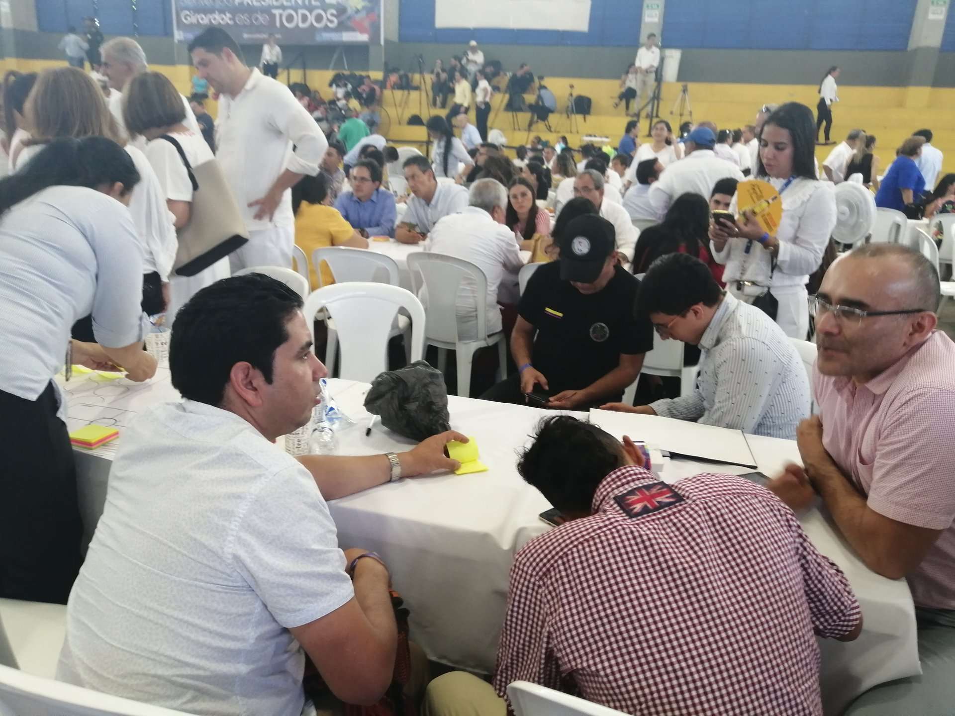 Mesas de trabajo con el gobierno nacional