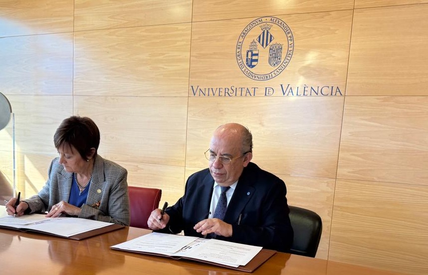 UNAD y Universidad de Valencia firman convenio marco para fortalecer la cooperación académica