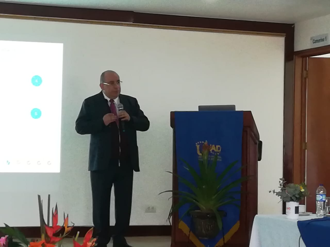 Directivos de la UNAD dialogan con la comunidad universitaria del CEAD Tunja