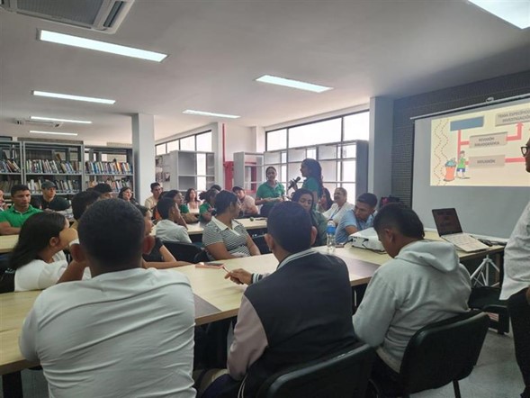 Semilleros del CCAV Sahagún se fortalecen en sensibilización científica y exploración crítica del entorno