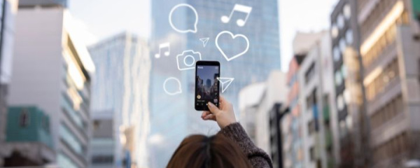 “Rompiendo el molde digital”: los estereotipos de belleza y su impacto en la salud mental adolescente