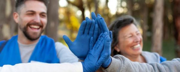 Cuidarnos juntos: la revolución silenciosa de la salud mental comunitaria