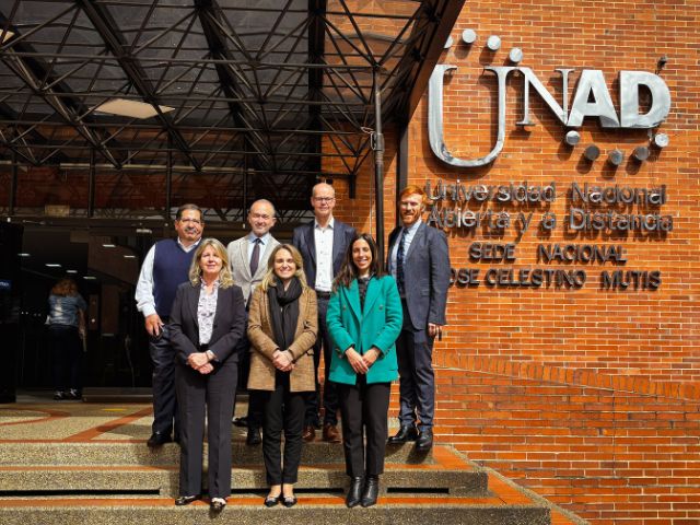 Director del Consejo del Bachillerato Internacional visita la UNAD