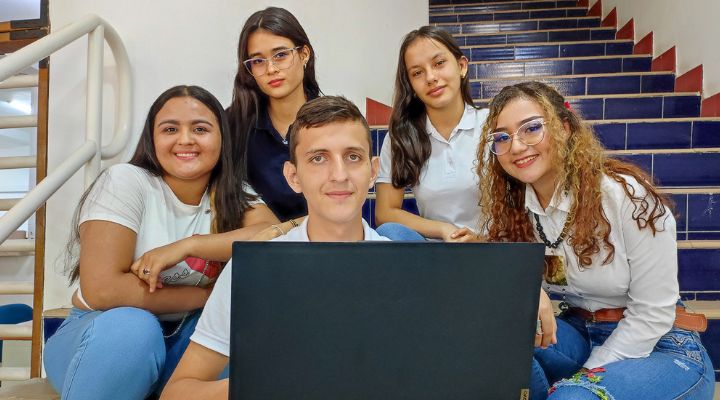 ¡Únete al equipo de monitores UNAD 2025 y marca la diferencia!