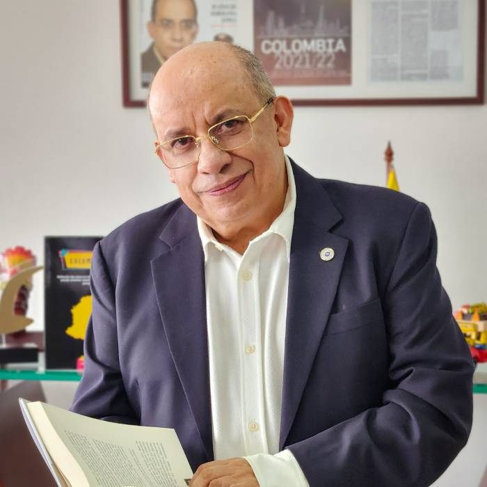 opinion leal afanador