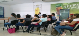Estudiantes de Ingeniería de Alimentos visitaron planta de Postobón