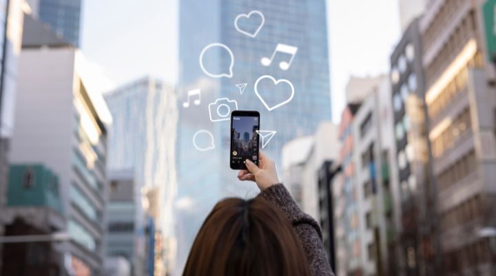 “Rompiendo el molde digital”: los estereotipos de belleza y su impacto en la salud mental adolescente