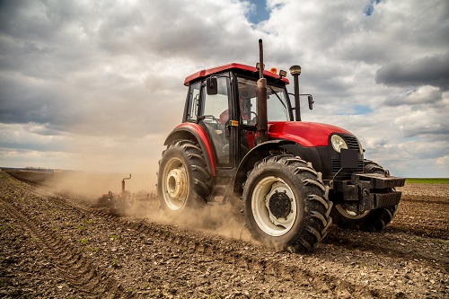Experto unadista entrega consejos para escoger la mejor maquinaria agrícola