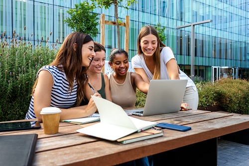 La UNESCO busca líder para proyecto educativo en Bogotá
